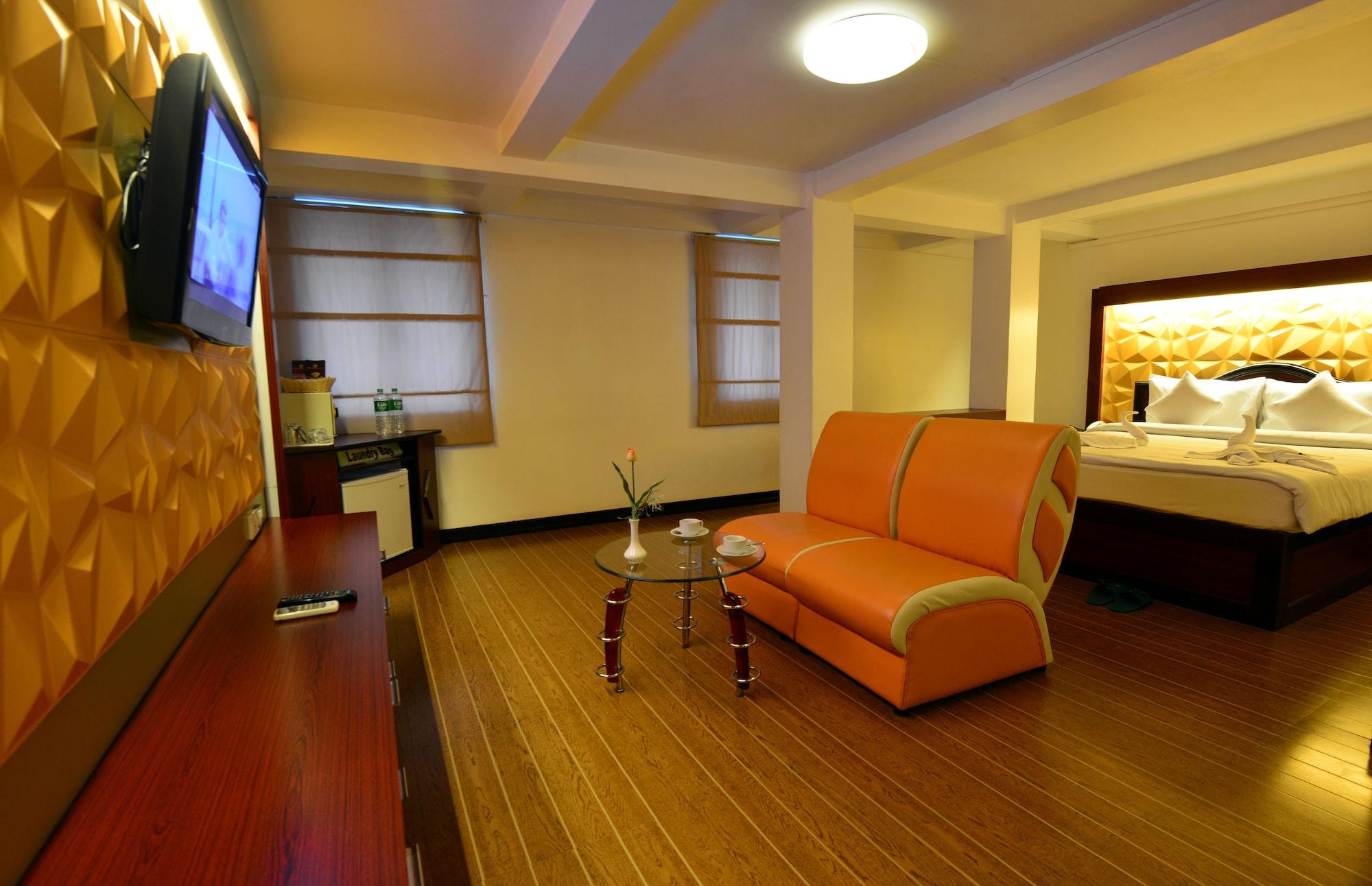 Clover Hotel Yangon Exterior photo