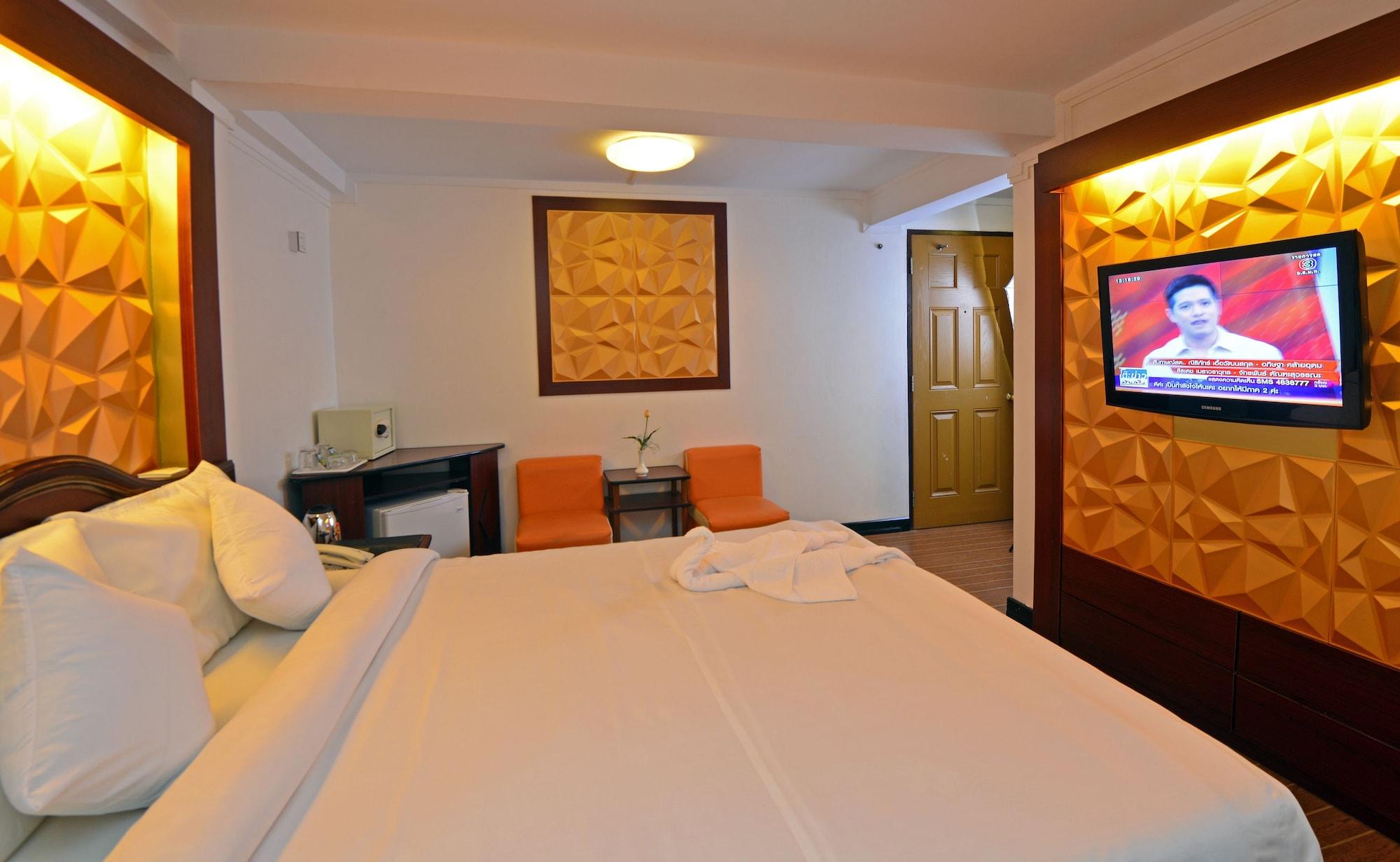 Clover Hotel Yangon Exterior photo