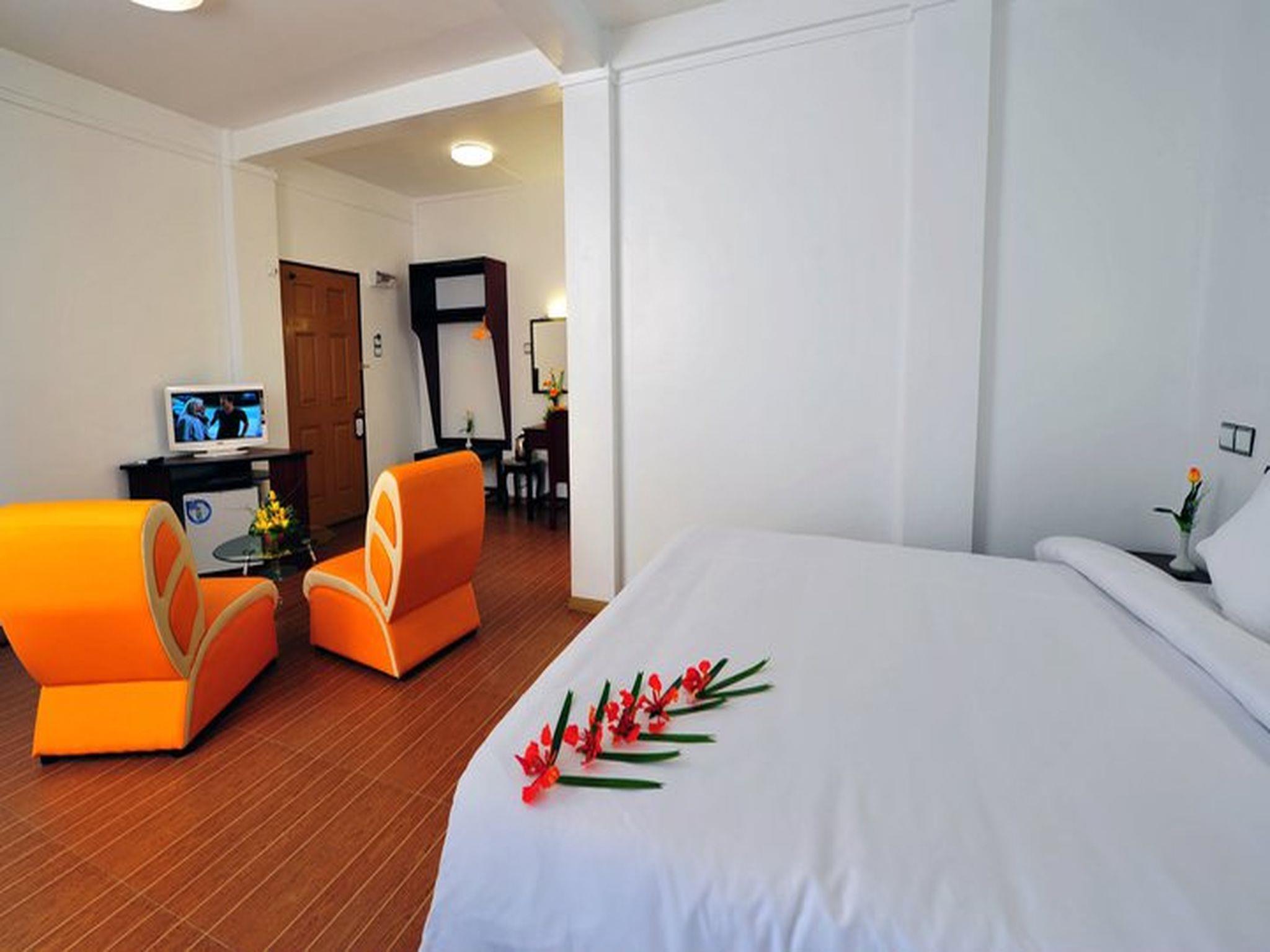 Clover Hotel Yangon Exterior photo