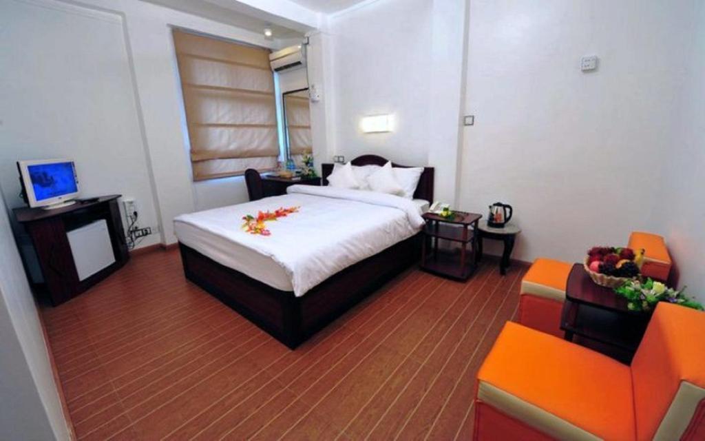 Clover Hotel Yangon Room photo