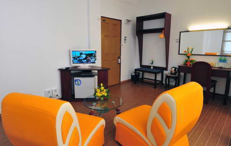 Clover Hotel Yangon Exterior photo