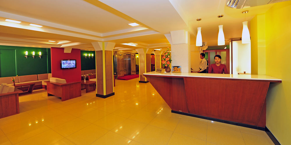 Clover Hotel Yangon Exterior photo