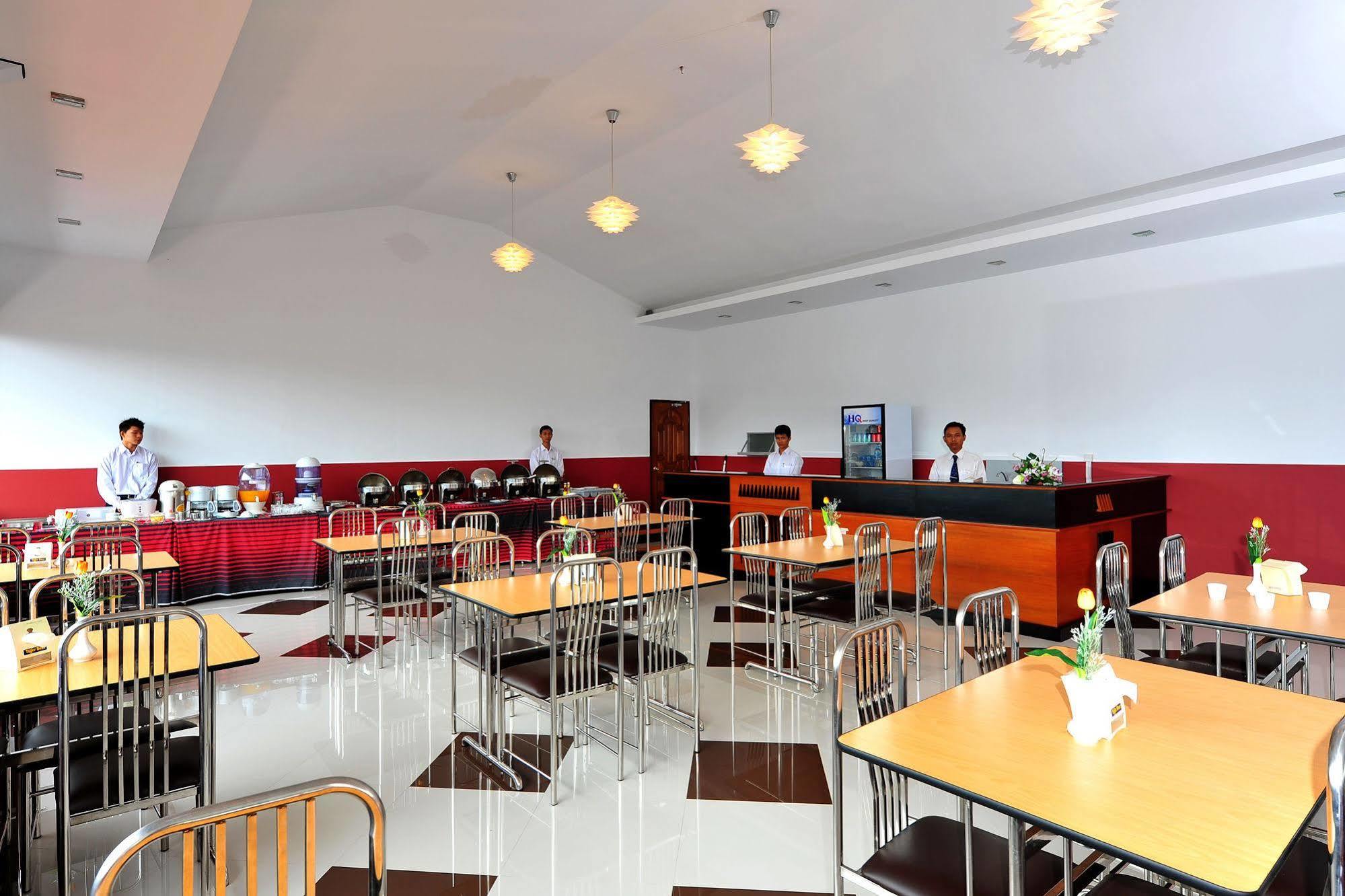 Clover Hotel Yangon Exterior photo