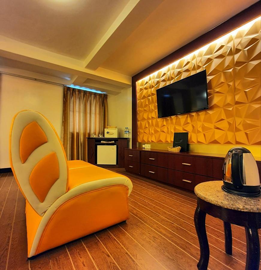 Clover Hotel Yangon Exterior photo